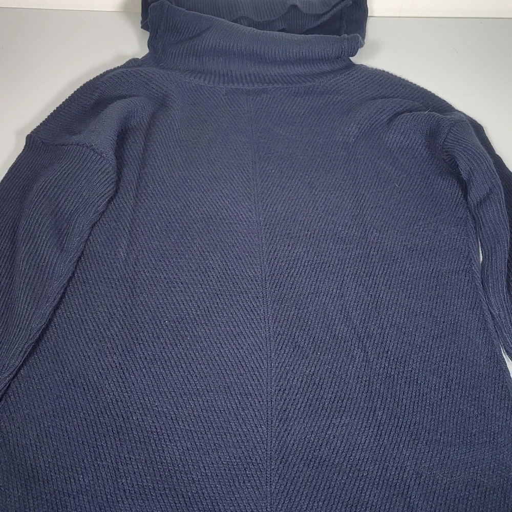 Lulus soft acrylic